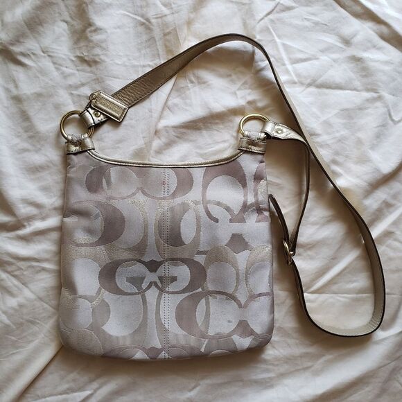 Coach Gold Shoulder Bag - Picture 2 of 5